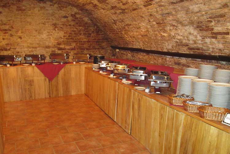 Vinný sklep a wine bar přímo pod hotelem